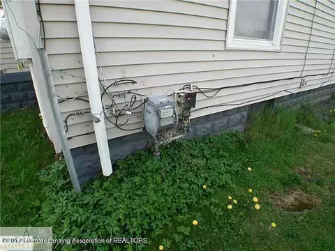 124 Halbert St, Grand Ledge, MI 48837 photo 9