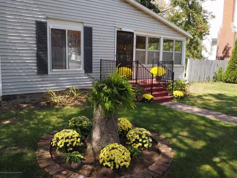 310 S Main St, Perry, MI 48872 photo 3