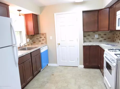 225 Lamb St, Perry, MI 48872 photo 8