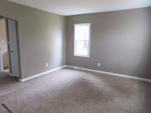 225 Lamb St, Perry, MI 48872 photo 4