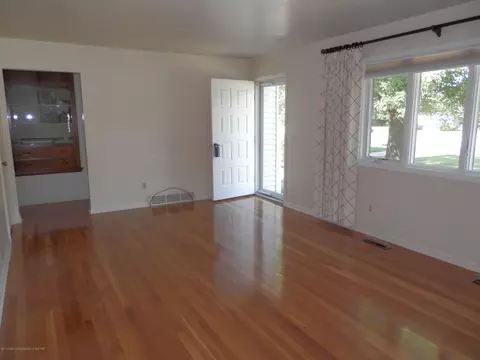 1915 Haslett Rd, Haslett, MI 48840 photo 5