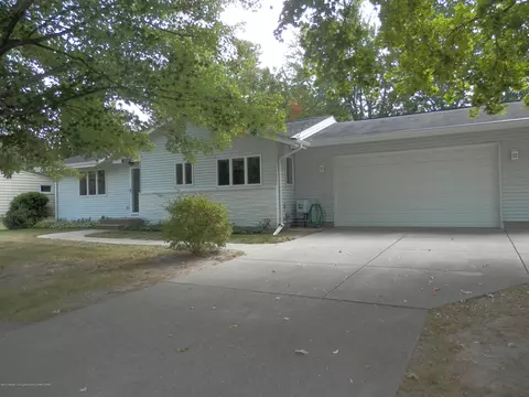 1915 Haslett Rd, Haslett, MI 48840 photo 2
