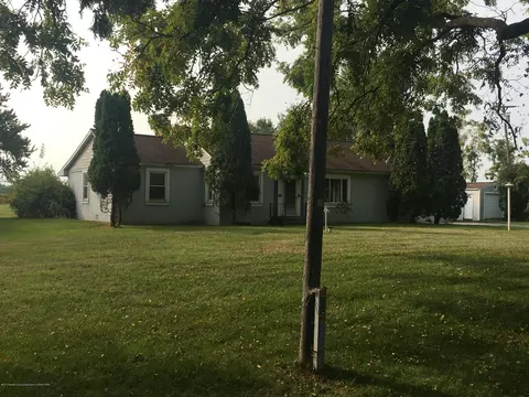 4167 W Grand River Rd, Owosso, MI 48867 photo 2