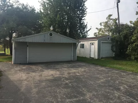 4167 W Grand River Rd, Owosso, MI 48867 photo 3