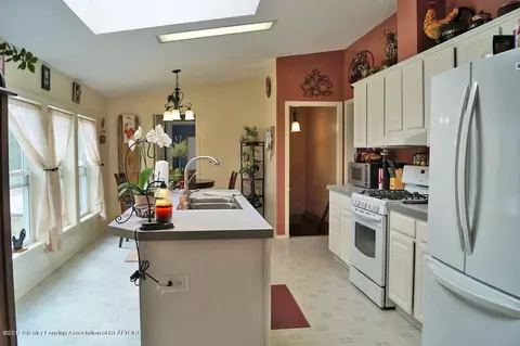 1050 W Chadwick, Dewitt, MI 48820 photo 9