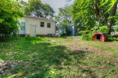 1429 Lyons Ave, Lansing, MI 48910 photo 11