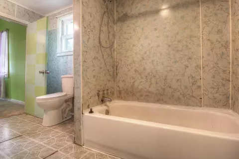 1429 Lyons Ave, Lansing, MI 48910 photo 5