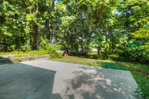 1429 Lyons Ave, Lansing, MI 48910 photo 9
