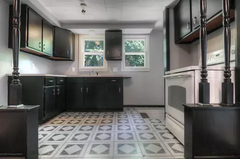 1429 Lyons Ave, Lansing, MI 48910 photo 7