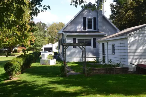 503 Renker Rd, Lansing, MI 48917 photo 2
