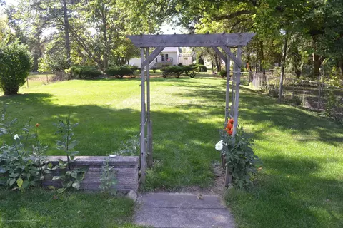 503 Renker Rd, Lansing, MI 48917 photo 3