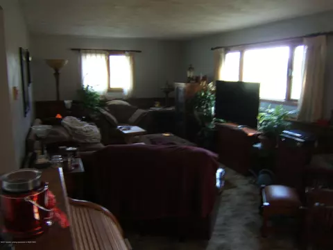 6764 E Price Rd, Saint Johns, MI 48879 photo 4