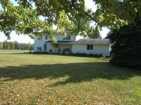 6764 E Price Rd, Saint Johns, MI 48879 photo 2