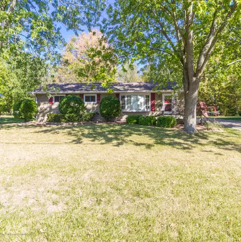 901 E Walker St, Saint Johns, MI 48879 photo 4