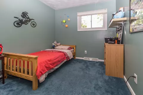 901 E Walker St, Saint Johns, MI 48879 photo 10