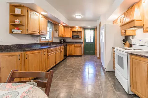 901 E Walker St, Saint Johns, MI 48879 photo 7