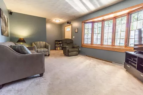 901 E Walker St, Saint Johns, MI 48879 photo 5