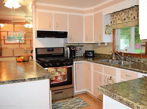13544 Webster Rd, Bath, MI 48808 photo 11