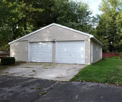 13544 Webster Rd, Bath, MI 48808 photo 5