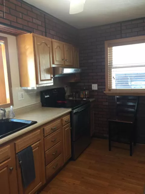 15083 Daggott Rd, Lansing, MI 48906 photo 12