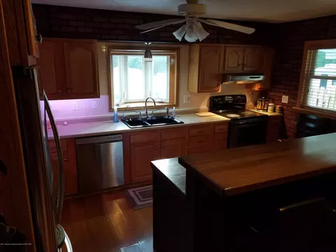 15083 Daggott Rd, Lansing, MI 48906 photo 7