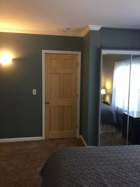 15083 Daggott Rd, Lansing, MI 48906 photo 23