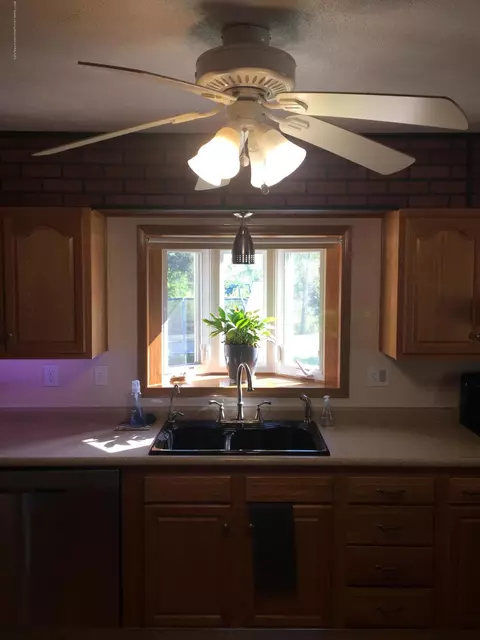 15083 Daggott Rd, Lansing, MI 48906 photo 13