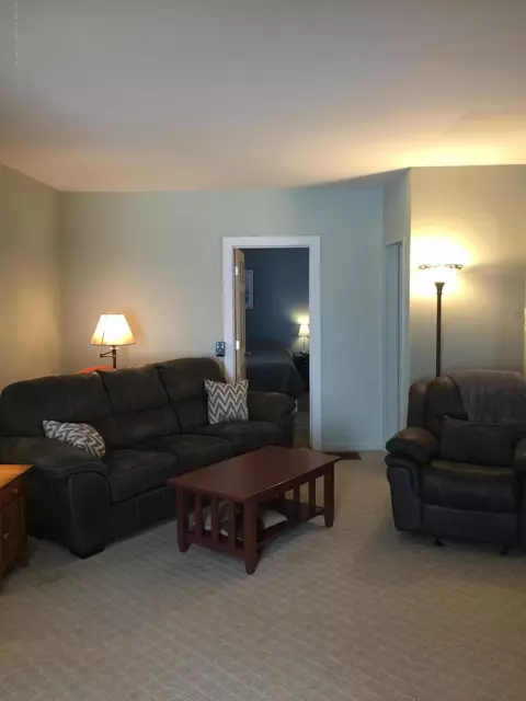 15083 Daggott Rd, Lansing, MI 48906 photo 37