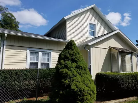 15083 Daggott Rd, Lansing, MI 48906 photo 2