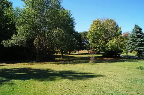 11733 Wood Rd, Dewitt, MI 48820 photo 2