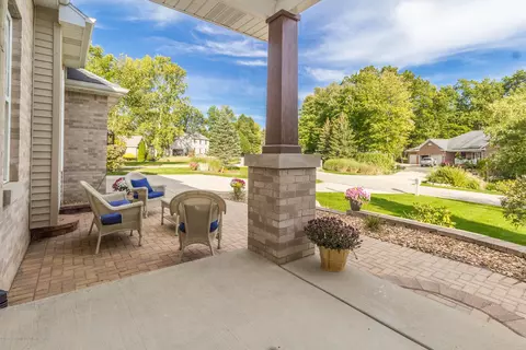 2100 Theresa Ave, Dewitt, MI 48820 photo 4