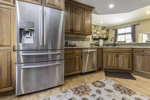 2100 Theresa Ave, Dewitt, MI 48820 photo 11