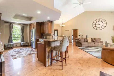 2100 Theresa Ave, Dewitt, MI 48820 photo 8