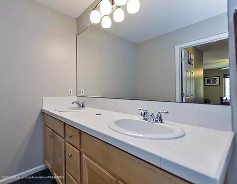 7995 Ashbrook Dr, Haslett, MI 48840 photo 14
