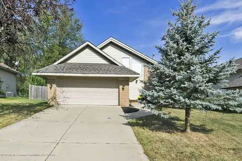 7995 Ashbrook Dr, Haslett, MI 48840 photo 1