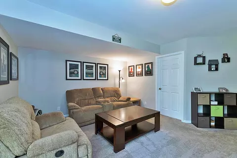 7995 Ashbrook Dr, Haslett, MI 48840 photo 17