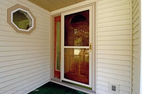 2309 E Libbie, Lansing, MI 48917 photo 2