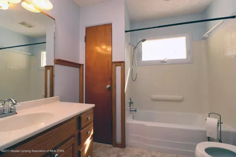 2309 E Libbie, Lansing, MI 48917 photo 14