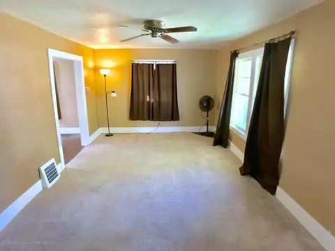 208 E Dwight St, Lansing, MI 48906 photo 3