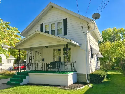208 E Dwight St, Lansing, MI 48906 photo 1