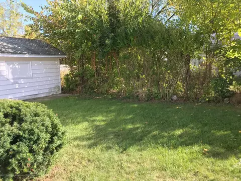 208 E Dwight St, Lansing, MI 48906 photo 17