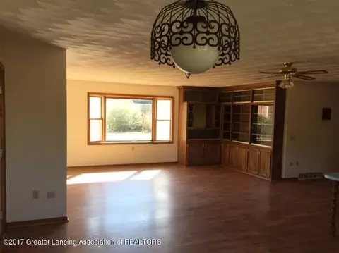 2586 E Hyde Rd, Saint Johns, MI 48879 photo 5