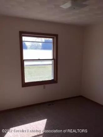 2586 E Hyde Rd, Saint Johns, MI 48879 photo 10