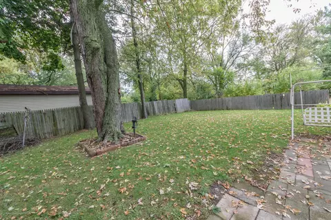 16931 Cedar St, Lansing, MI 48906 photo 18