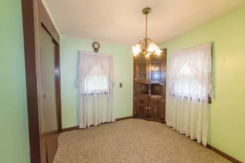 16931 Cedar St, Lansing, MI 48906 photo 8