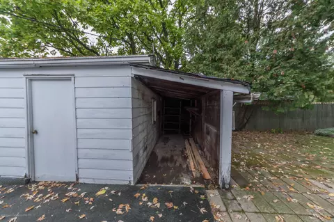 16931 Cedar St, Lansing, MI 48906 photo 22