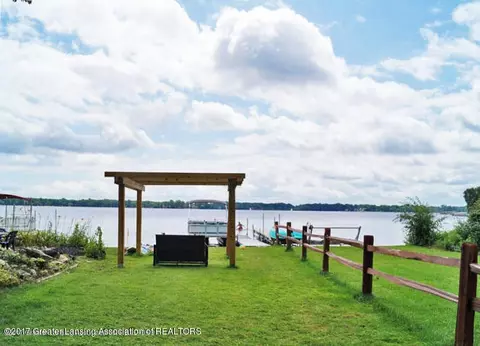6257 W Reynolds Rd, Haslett, MI 48840 photo 2