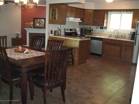 3950 Windward Dr, Lansing, MI 48911 photo 3