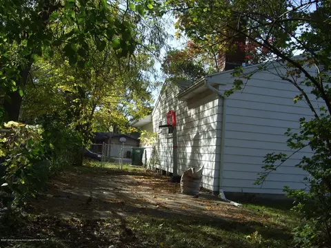 3950 Windward Dr, Lansing, MI 48911 photo 18