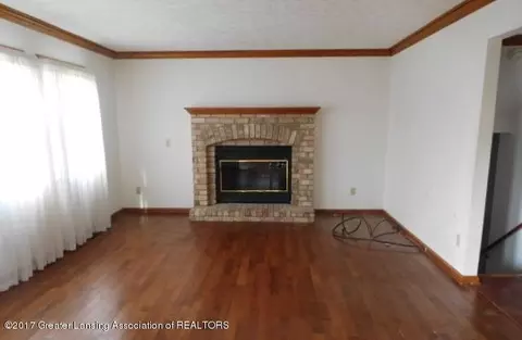 1341 Sherrington Dr, Dewitt, MI 48820 photo 2